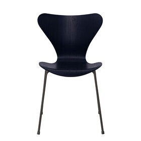 Fritz Hansen - Serie 7™ stoel geverfd essenhout warm grafiet